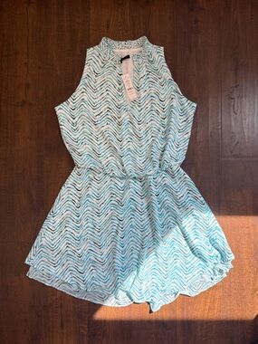 White House Black Market Aqua and White Chevron Blouse